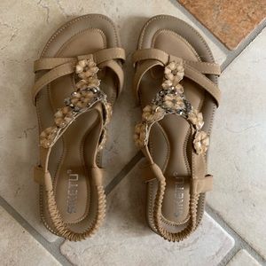 NWOT! Siketu Biege Beaded Sandals